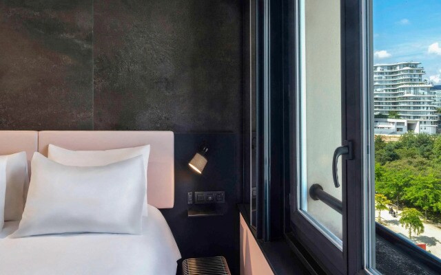 Tribe Paris Batignolles