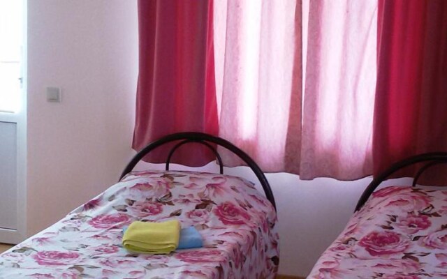 Guest house on Skryabino