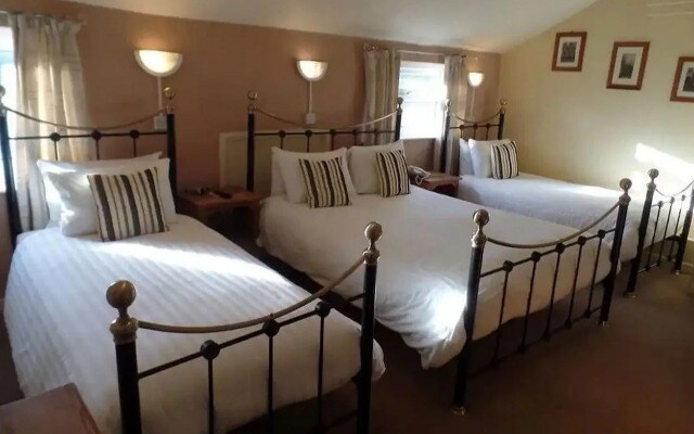The Dodington Lodge Hotel