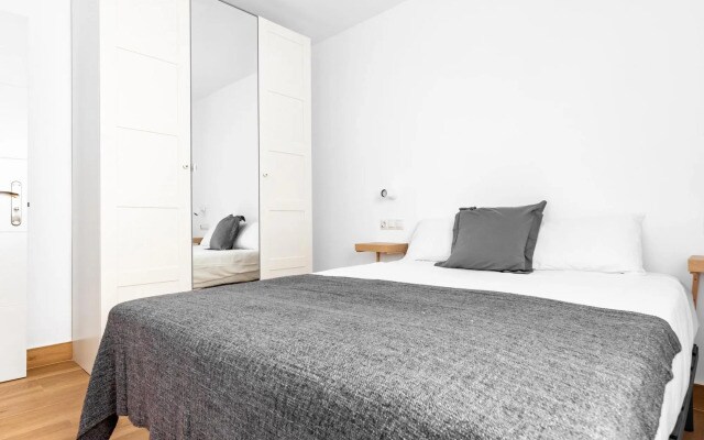 CERVANTES Apartment 11 2BR 1BT