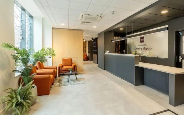 Student Only Straits Manor