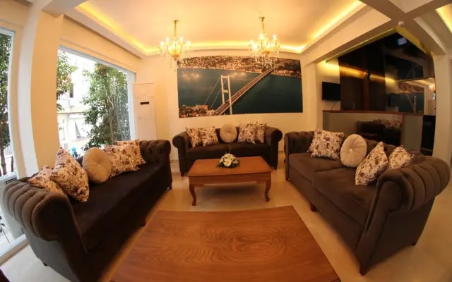 Elite Dumanlar, Istanbul