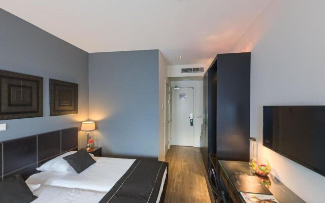Hotel Chariot