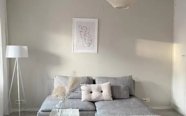 Modern one bedroom Apartment with Sauna near Airport