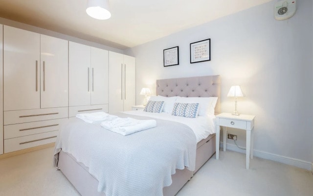 Putney Court - 1 Bed Apartment by BaseToGo
