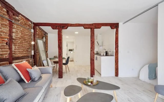 LEEWAYS LOFT in PELAYO