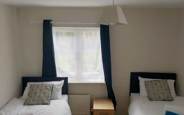Watford Metro Apartment
