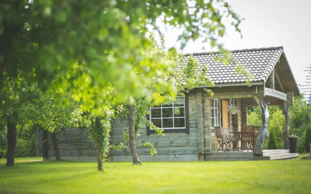 Arina Cottages