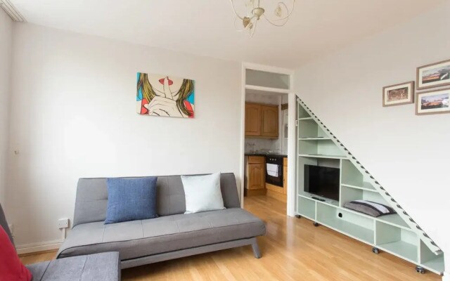Bright Islington Apartment