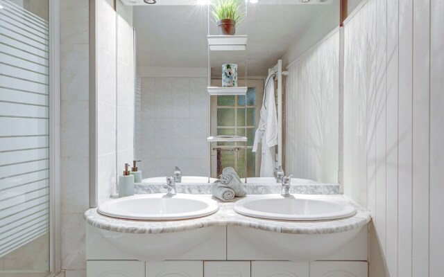 Cozy 2BR in the Heart of Île Saint-Louis