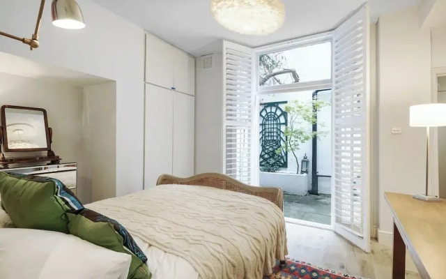 Queen's Gate Gardens Flat