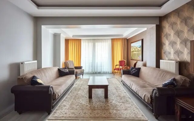 Tarabya Suit