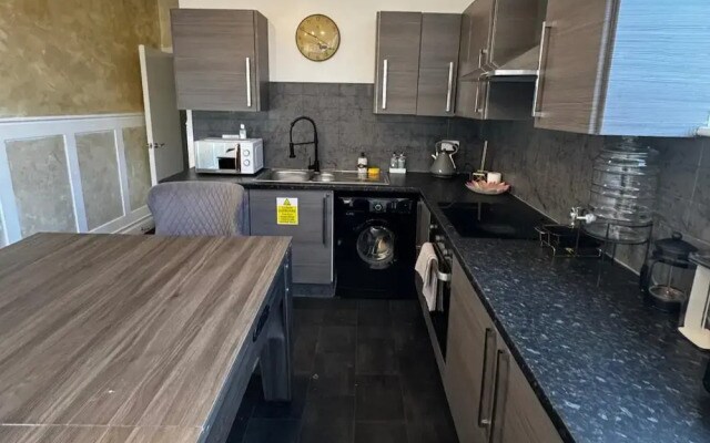 Central Sheffield 3-bed Apt, Sleeps 6 With Parking