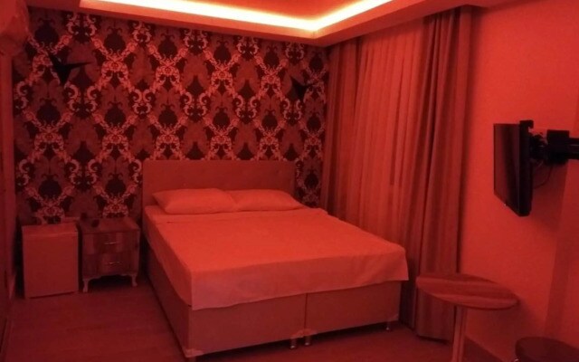 Honey Hotel