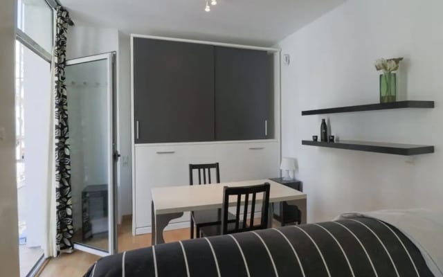 Open Plan Studio in Carreteria