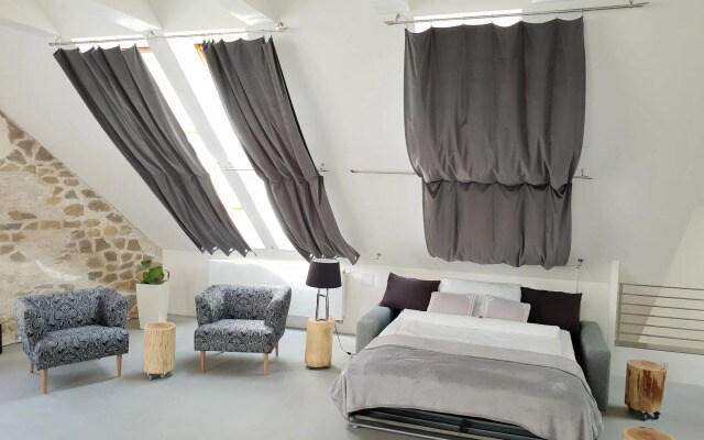 Coco Chanel Boutique Apartment by goodnite cz
