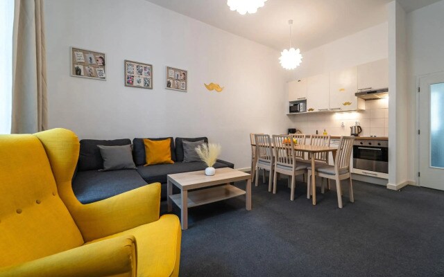 Little Tom Apartments