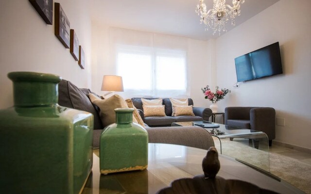 Holidays2Malaga Terrace Center Apartments
