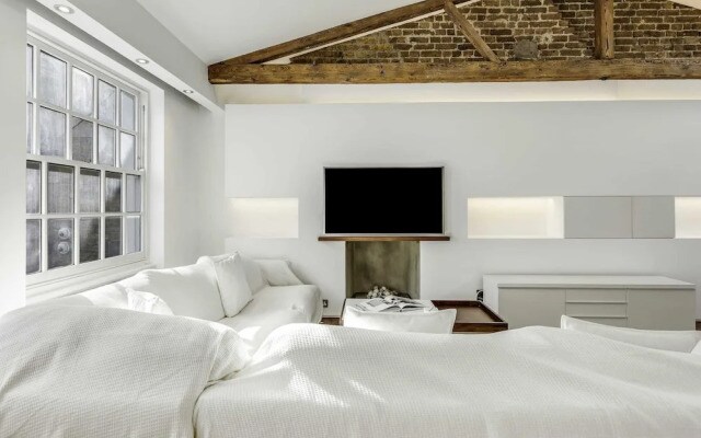 Luxury Loft-style Mews House