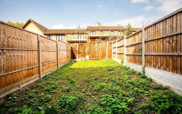 Luxe 2 bed House in London - Free Parking