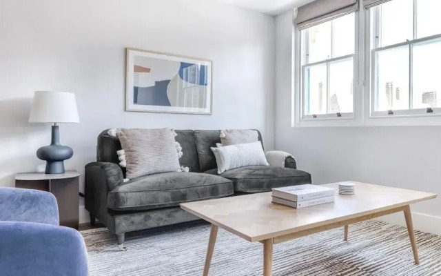 Impeccable 2-bed Apartment in London