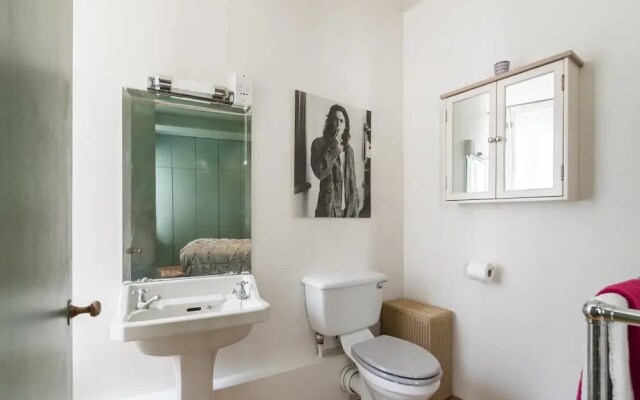 Catching Unique 1 Bedroom Apartment