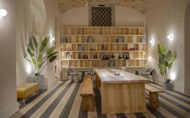 Room Select Via Veneto