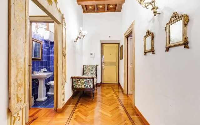 Historical Apartment near Piazza Navona