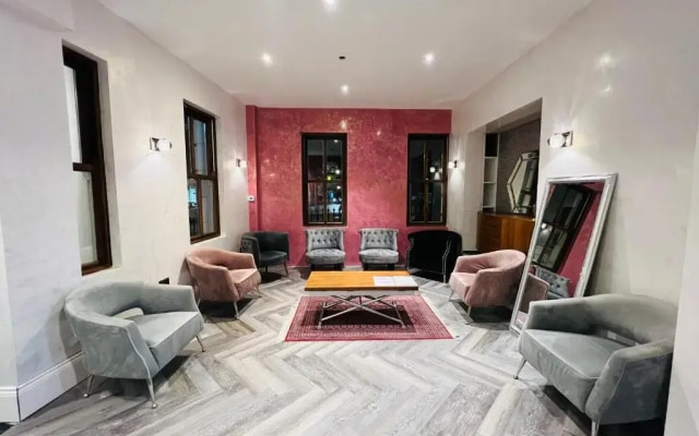 Cheshire Hotel