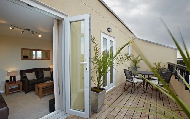 Ibex House By Esa