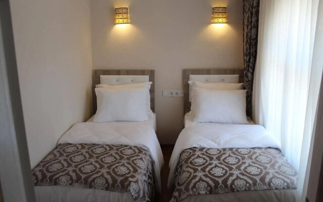 Ararat Hotel