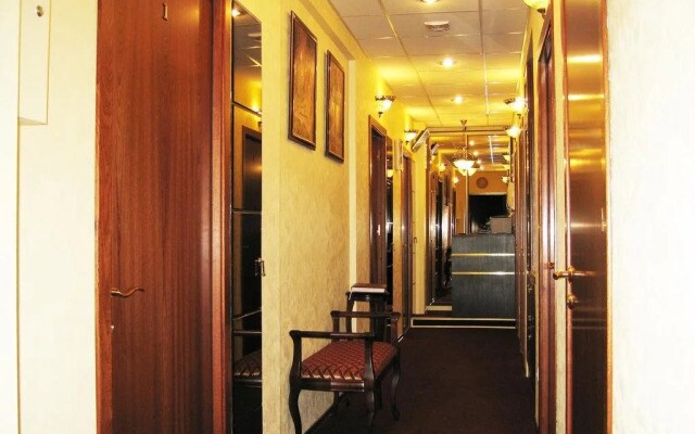 Altburg Hotel On Nevsky 53