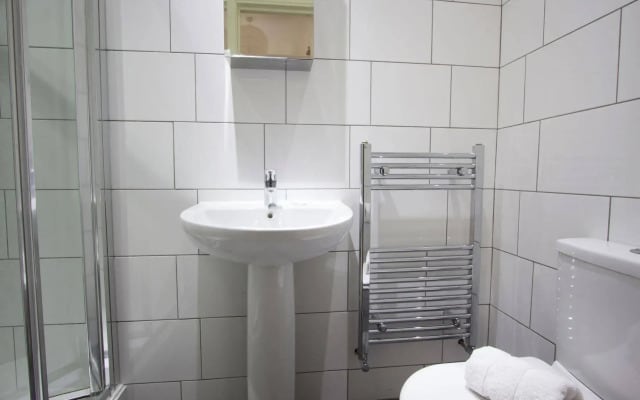 Melrose Aparthotel