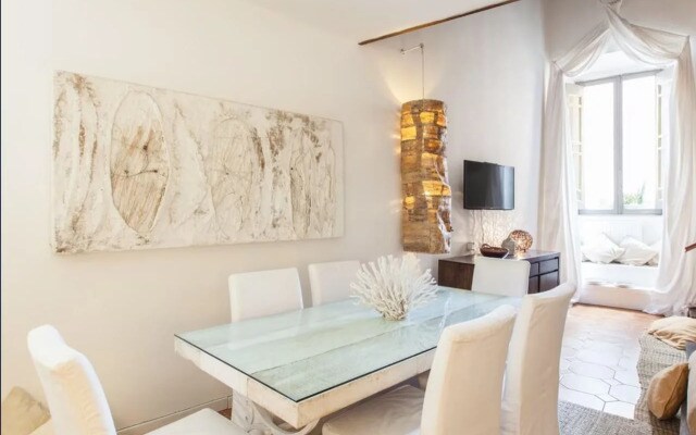 Navona Home
