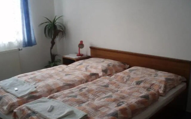 Hotel Alf