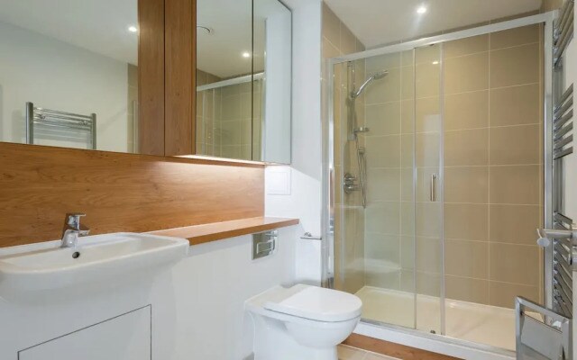 2 bed 2 Bath Greenwich Apart. - London