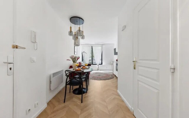 Classy 1BR - Elysee & Madeleine Area