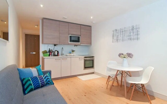 The Wilde riverside studio-flat