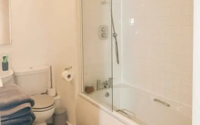 2br-sleeps5-cityview-freeparking-citycentre