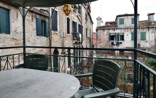 De la Pietà Apartment