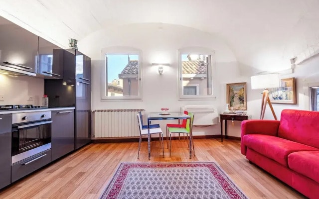 Venice Guggenheim Apt by Wonderful Italy