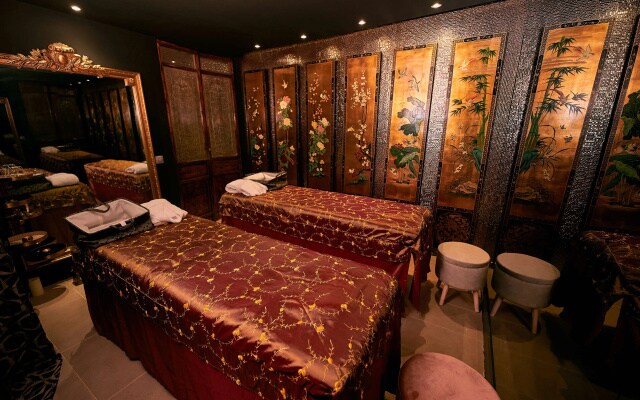 Отель Radisson Blu, Madrid Prado