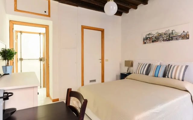 Spanish Steps Cozy Studio