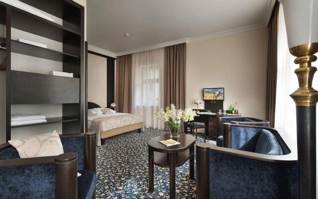 EA Hotel Royal Esprit