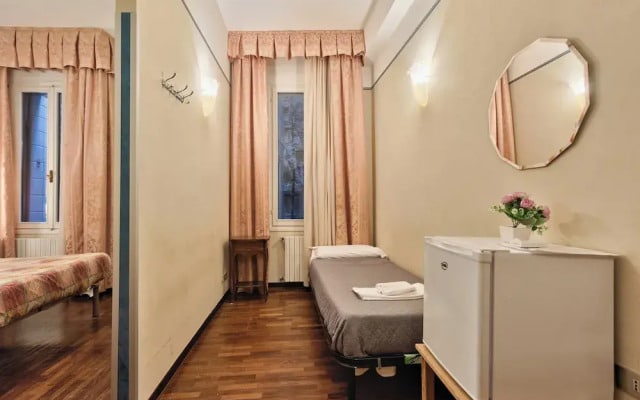Joy Rialto Rooms Venice