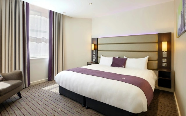 Premier Inn Croydon West (Purley A23)