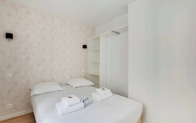 Modern Apartment in Hotel Residence