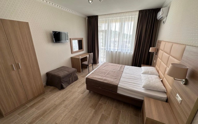 Ani Loo Hotel