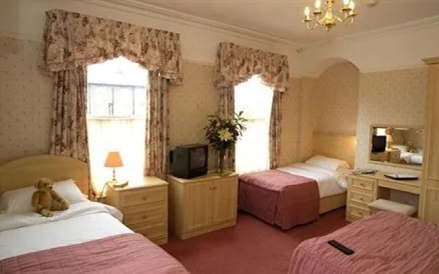 The Newington Hotel