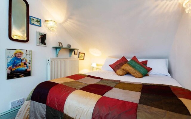 Veeve - The Attic Studio